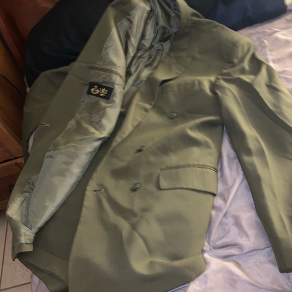 J. Vital 2piece suit size 42R top and 38L bottom - Picture 2 of 3